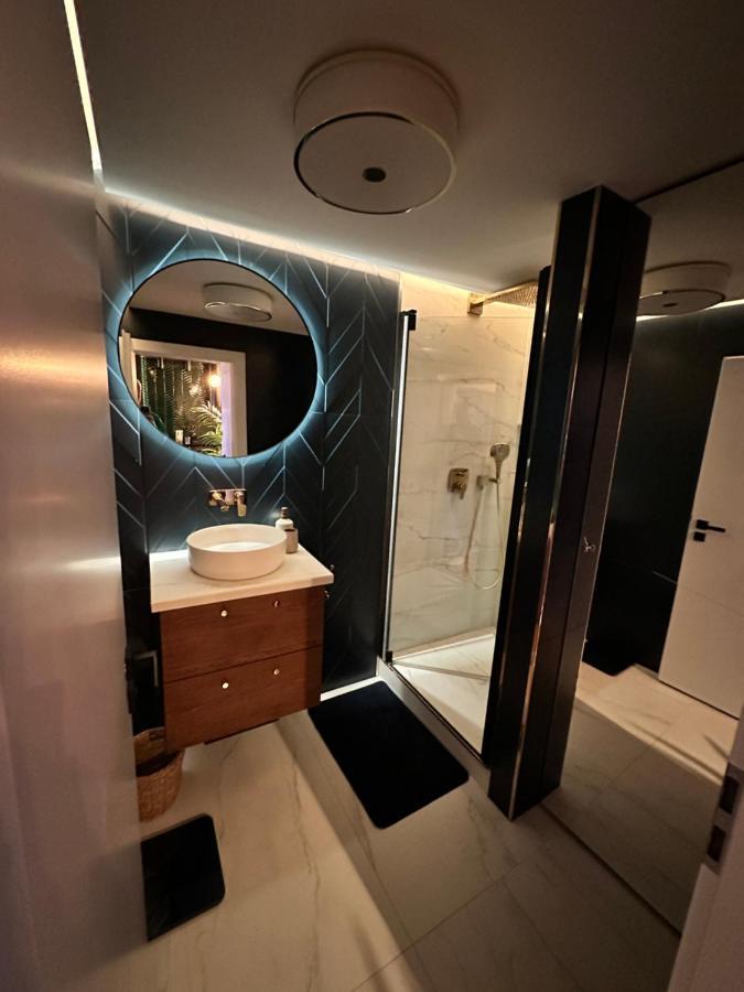 Apartament Skyline Elegance With Free Parking Bratysława Zewnętrze zdjęcie