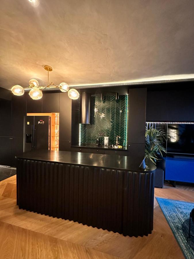 Apartament Skyline Elegance With Free Parking Bratysława Zewnętrze zdjęcie