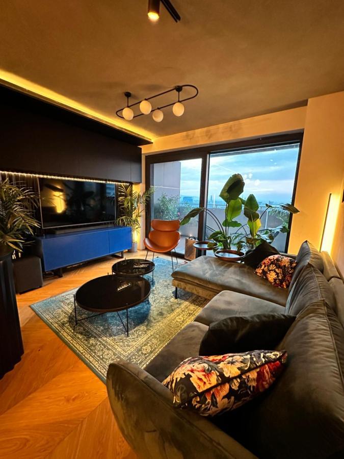 Apartament Skyline Elegance With Free Parking Bratysława Zewnętrze zdjęcie
