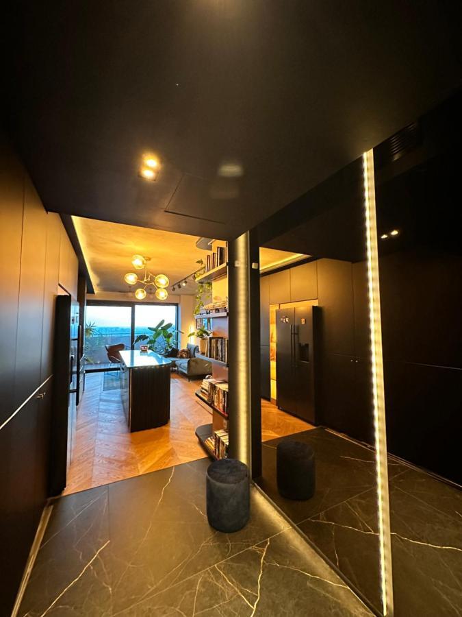 Apartament Skyline Elegance With Free Parking Bratysława Zewnętrze zdjęcie