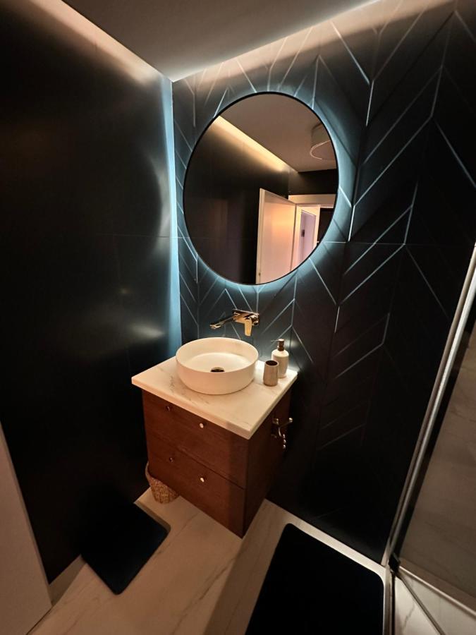 Apartament Skyline Elegance With Free Parking Bratysława Zewnętrze zdjęcie