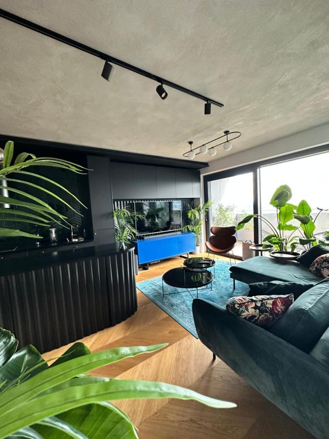 Apartament Skyline Elegance With Free Parking Bratysława Zewnętrze zdjęcie